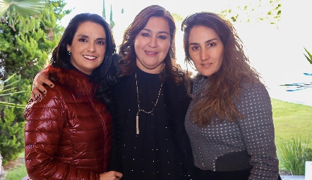  Maricel Gutiérrez, Delly Cázares y Lorena Ortiz.