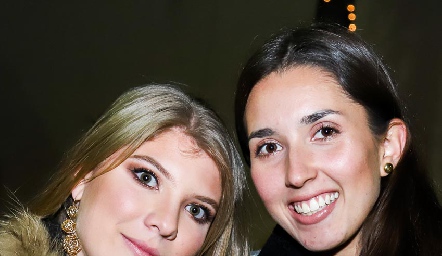  Sofía de la Parra y Valeria Alcalde.