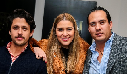  Roberto Fernández, Jocelyn Cano y Carlos Sánchez.
