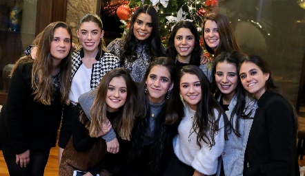  Las niñas de la fiesta.