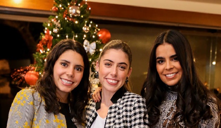  Ilse Lázaro, Andrea Vilet y Marily Tobías.