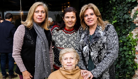  Beatriz, Bertha, Benilde y Bertha Díaz Infante.