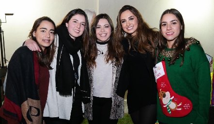  Paloma Enríquez, Mariana Medina, Claudia Garza, Bárbara Cadena y Ximena Gómez.