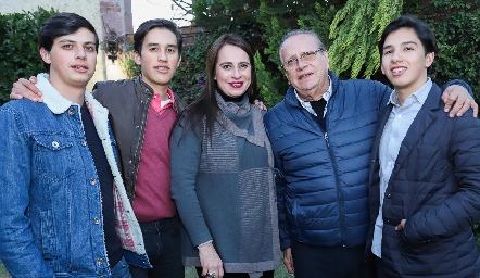  Pato Rodríguez, Marcelo Rodríguez, Meritchell y Olegario Galarza y Emilio Rodríguez.