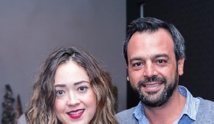  Roberta Martínez y Rodrigo Medellín.