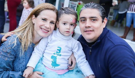  Michelle, Valeria y David Cortés.