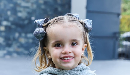  Elena.