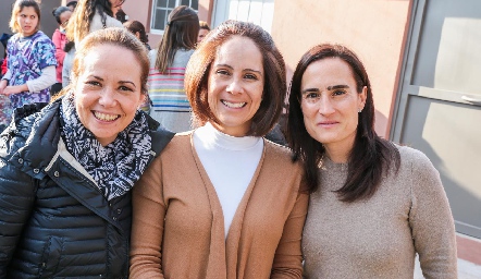  Veri Gallardo, Manola Esquerra y Luza González.