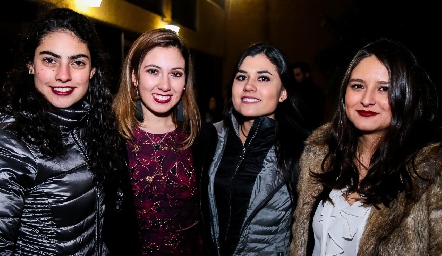  Daniela Chevaile, Daniela Jaimes, Ximena Castillo e Isabela Aguilar.