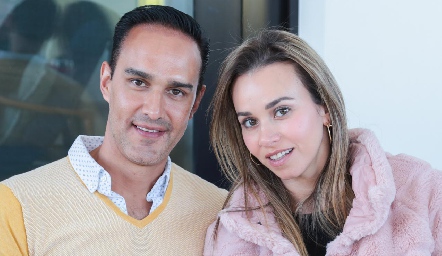  Oscar Estrada y Marcela Rubio.