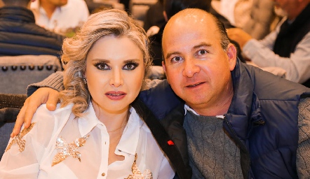  Carla Saucedo y Carlos Heinze.