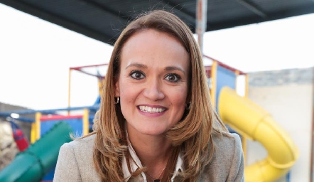  Mónica González con sus hijos, Santino y Silvana.