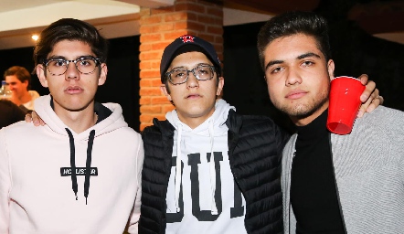  José, Diego Trujillo y Rafael Piñero.