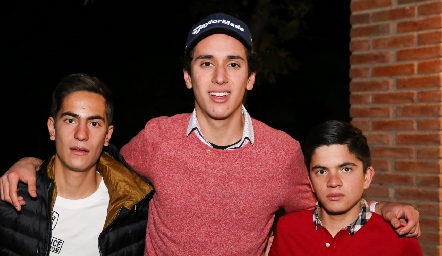  Juan Azcona, Juan Pablo Chevaile y Fermín Azcona.