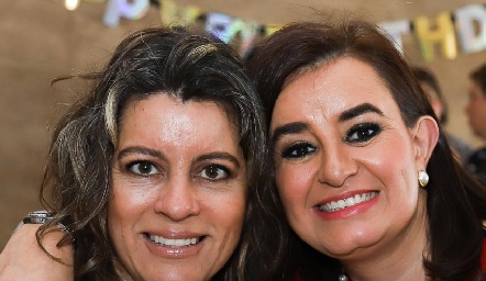  Iliana de Salinas y Lety Pérez.
