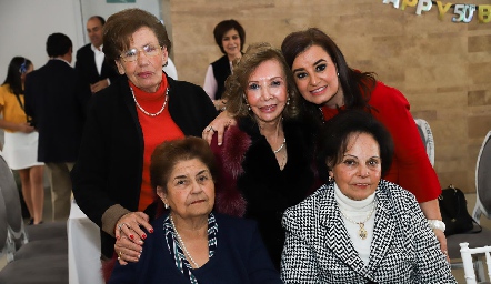  Rocío Abaroa, Carmela Alonso, Lety Pérez, Chata y Coco Espinosa.