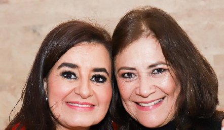  Lety Pérez y Gladys Castellanos.