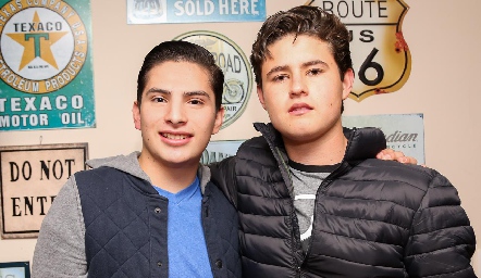  Mariano Echavarría y Javier Aguilar.