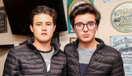  Javier Aguilar y Roberto López.