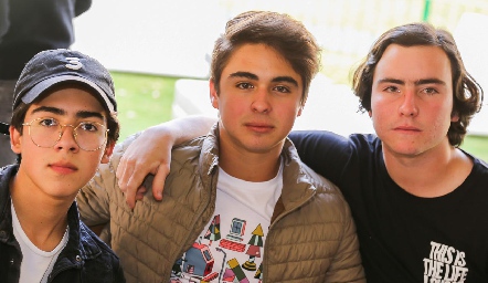  Juan Pablo Bocard, Santi de Alba y Mateo Guerra.