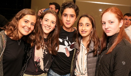  Faride Pérez, Fer Orozco, Eduardo Zendejas, Sofi Oliva y Ale Ocaña.