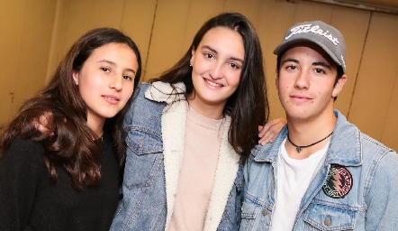  Paulina González, Lorenza Gárate y Roberto Silva.