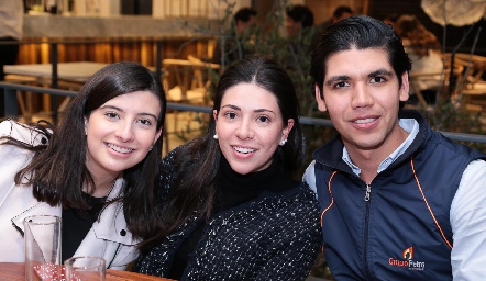  Ana Pau García, Cristy Lorca y Rafa Tobías.