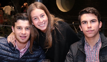  Mauricio Maza, Marijó López y Abraham Tobías.