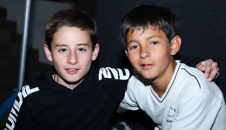  Víctor y Franco.