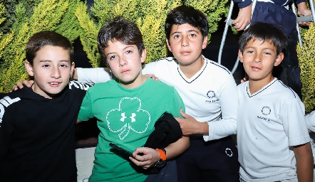  Víctor, Santi, Marcelo y Franco.