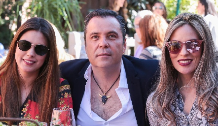  Bárbara Berrones, David Lozano y Elizabeth Berrones.