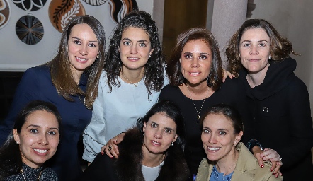  Sandra de la Garza, Ana Sofía Velázquez, Maga Nieto, Ada Azcona, Patricia Martell, Liz García y Daniela Llano.
