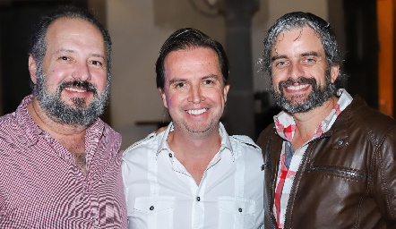  Juan Pablo Vidales, Roberto Mercado y Juan Pablo Zambrano.