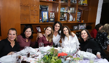  Patricia del Bosque, Lourdes de la Mora, Anabell Gaviño, Vicky Fernández, María Dolores Hernández y Claudia Ávila.