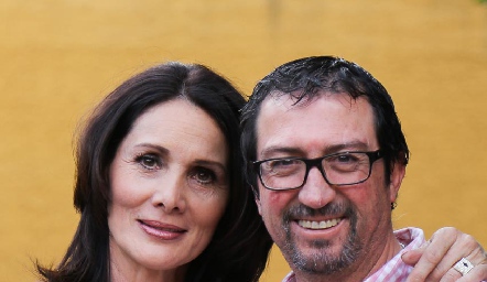 Vicky Fernández y su esposo Gerardo Cabrera.