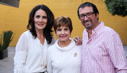 Vicky Fernández, Isa Cabrera y Gerardo Cabrera.
