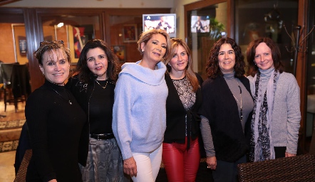  Ana Lilia Von Der Meden, Paty Valadés, Isabel Carrillo, Lorena Robles, Sandra Galván y Becky Molina.