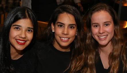  Isabel Maza, Alejandra Martínez y Ana Lu Esparza.