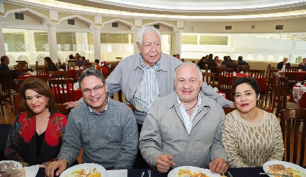  Sofía Berlanga, Gustavo Islas, Rodrigo Villasana, Armando Obregón y Verónica Salcido.
