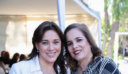  Marcela Batres y Nena Aguirre.
