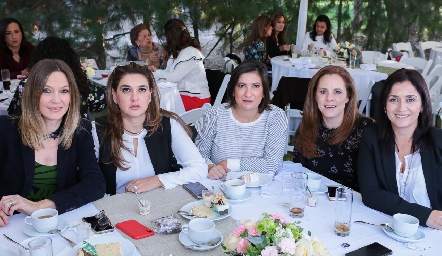  Ana Saldaña, Martha Del Camino, Mary Tere Cadena, Paty Fernández y Vero Conde.