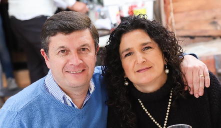  Ramiro Rodríguez y Gina Guerrero.
