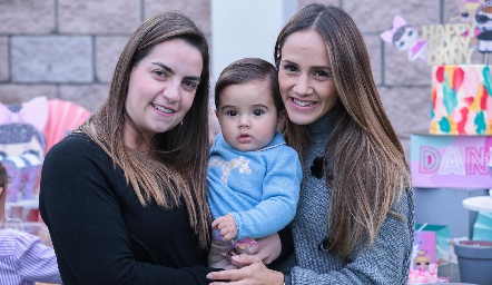  Maripepa Muriel, Amadeo Calzada y Alejandra Salas.