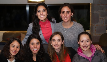  Alejandra Rojas, Valeria Villarreal, Paola Díaz, Ilse Lázaro, Laura Díaz y Laura Bravo.