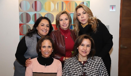  Laura Rodríguez, Bety Lavin, Claudia Hermosillo, Diana Villegas y Claudia González.