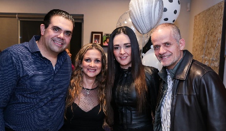  Miguel Compean, Aurora Irigoyen, Marina Mendoza y Alfonso Herrera.
