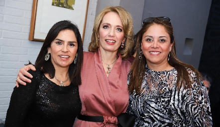  Lupita Quibrera, Verónica Dávalos y Vianney Martínez.
