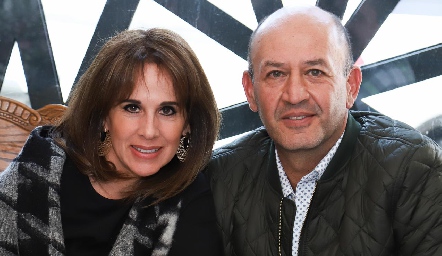  Martha del Río y Miguel Abud.