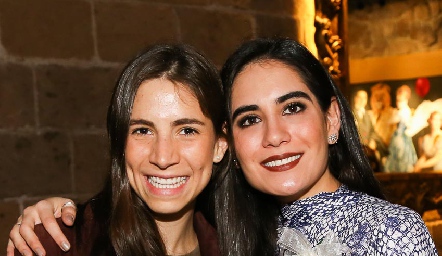  Valeria Zúñiga y Mariana Rodríguez .