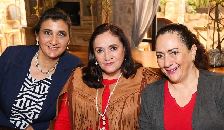  Ángeles Chaires, Lolita Alba y Patricia Álvarez.